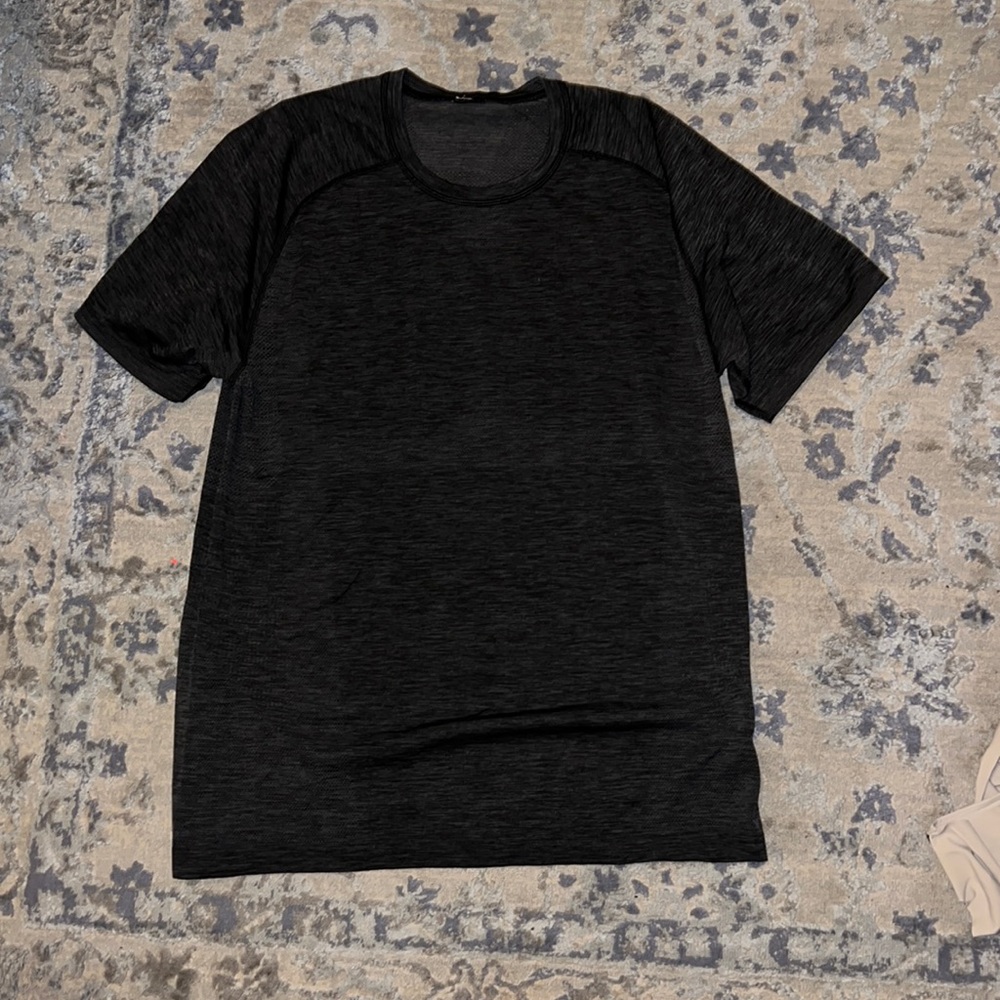Mens lululemon short sleeve workout shirt